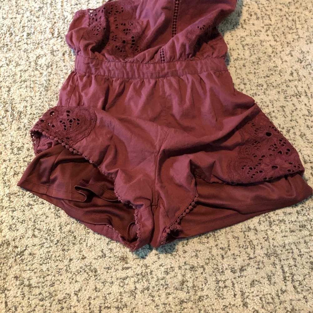 American Eagle Red Laced Halter Sleeveless Romper Size Small - Picture 7 of 11